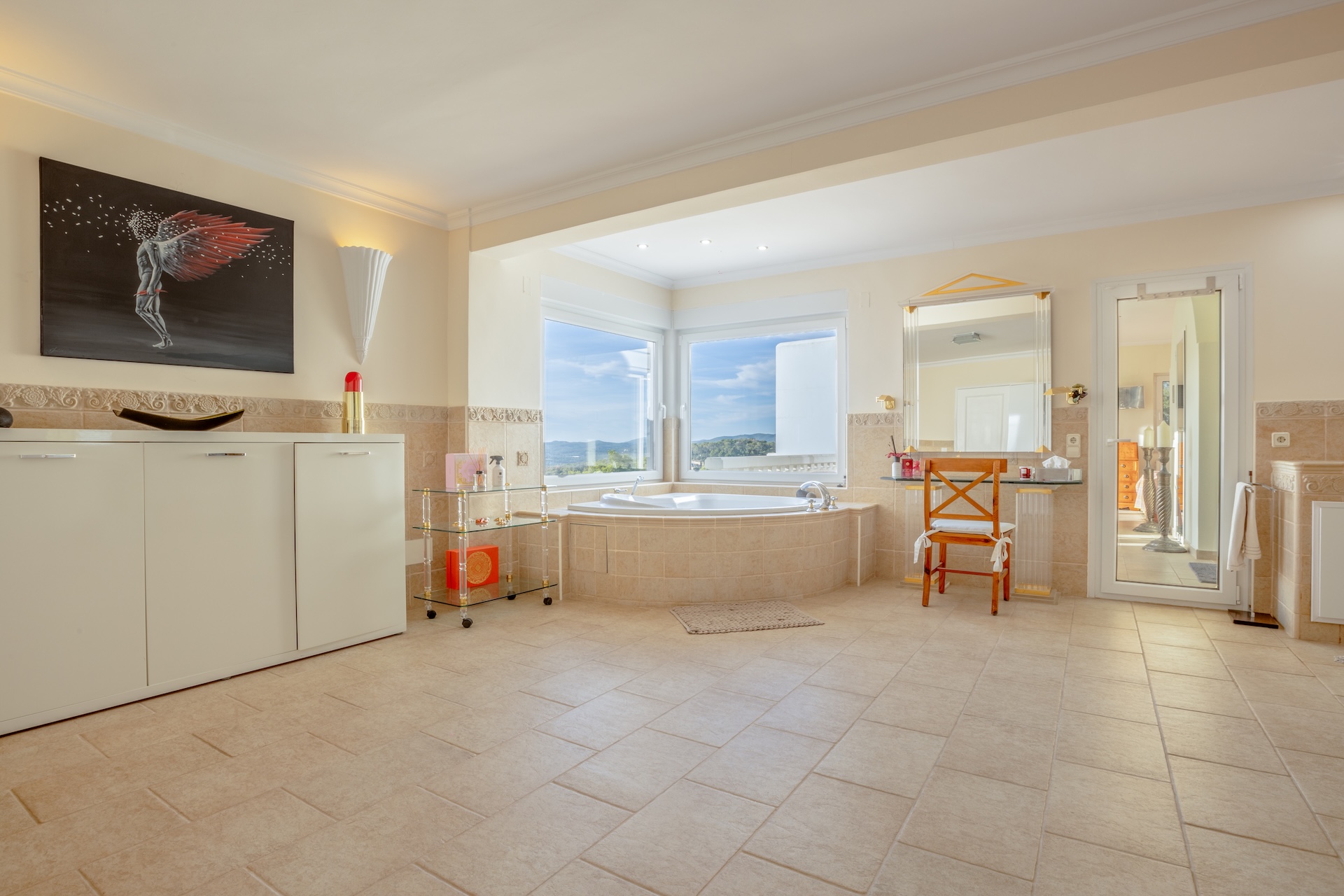 Resa Estates Ibiza sale te koop Villa hills Can Furnet bathroom .jpg